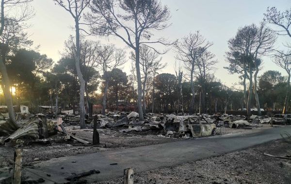 Wildfire-devestation-in-France-Photo-FrenchBluesman-CC-scaled-1-600x381