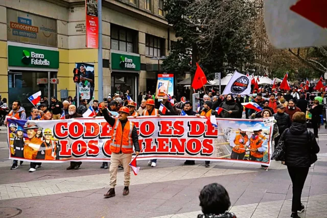 codelco no se vende se defiende