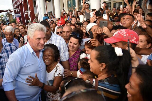 diaz-canel-junto-al-pueblo