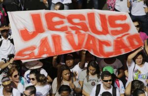 Las iglesias evangélicas ya no son solo un actor religioso: son un actor político en América Latina