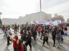 Siguen movilizaciones contra el gobierno de Kast en Santiago
