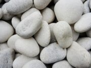 Cuando el fanatismo convierte a las personas en piedras