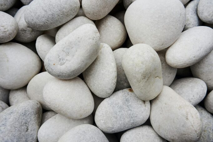 Cuando el fanatismo convierte a las personas en piedras