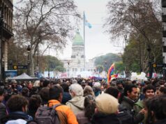 Argentina – Dura derrota de Milei: El gobierno retiró lo esencial del proyecto privatizador