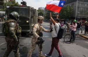 “Desde la Batalla de Lircay en 1830 hasta nuestra Revolución de Octubre, el ejército ha masacrado 27 veces al pueblo chileno”