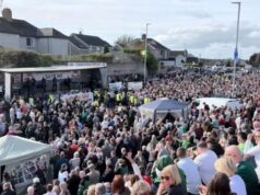 El ministro para Irlanda del Norte prohíbe la marcha de la Orden de Orange por el nacionalista Garvaghy Road; habla un socialista y sindicalista local.