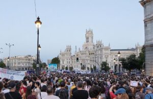 España: El desahucio de una anciana discapacitada de 87 años desata protestas masivas por la vivienda
