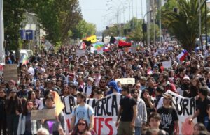 Chile – 1 de octubre: estudiantes y trabajadores volvieron a ocupar las calles contra los recortes de Kast