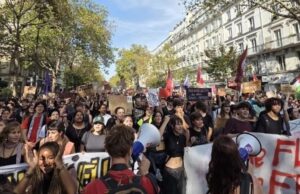 Ver: «Francia, los jóvenes abren el camino» con Patricio Guzmán S.